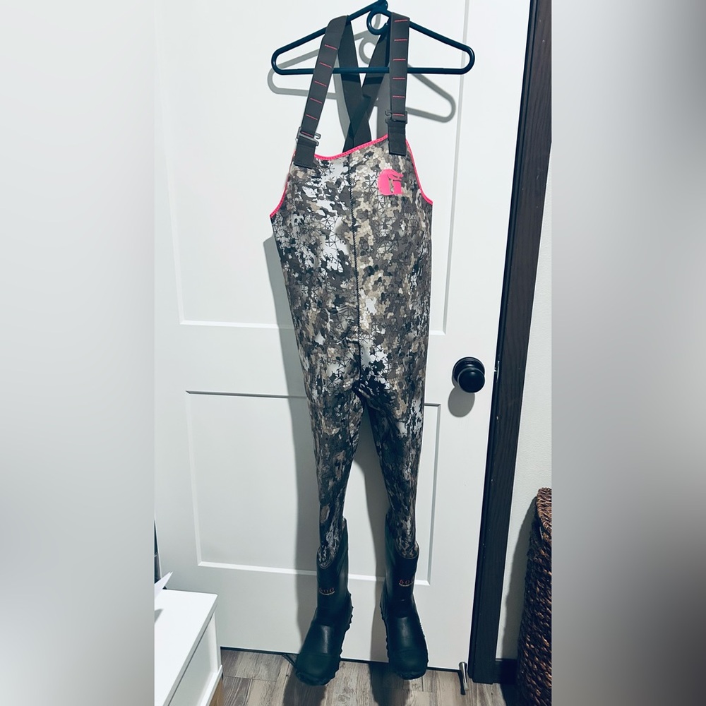 Women’s Neoprene Waders.